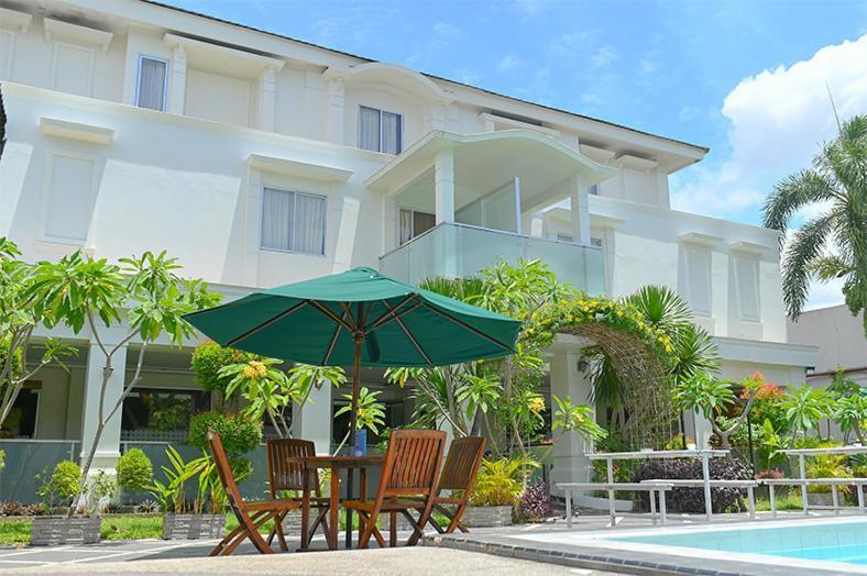 Kawana Hotel Padang  Exterior foto